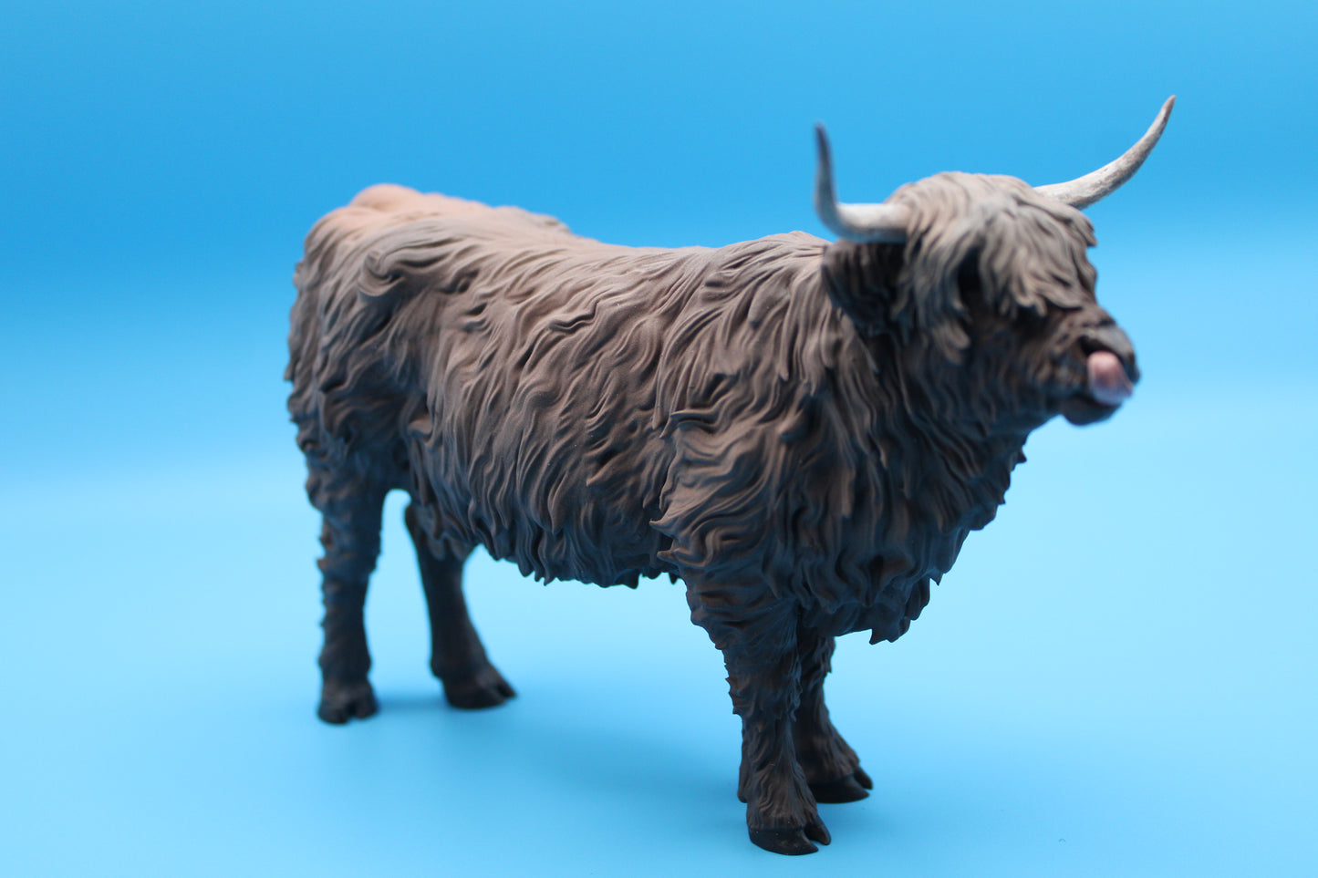 Majestic Highland Cow – Hand-Painted Wildlife Sculpture