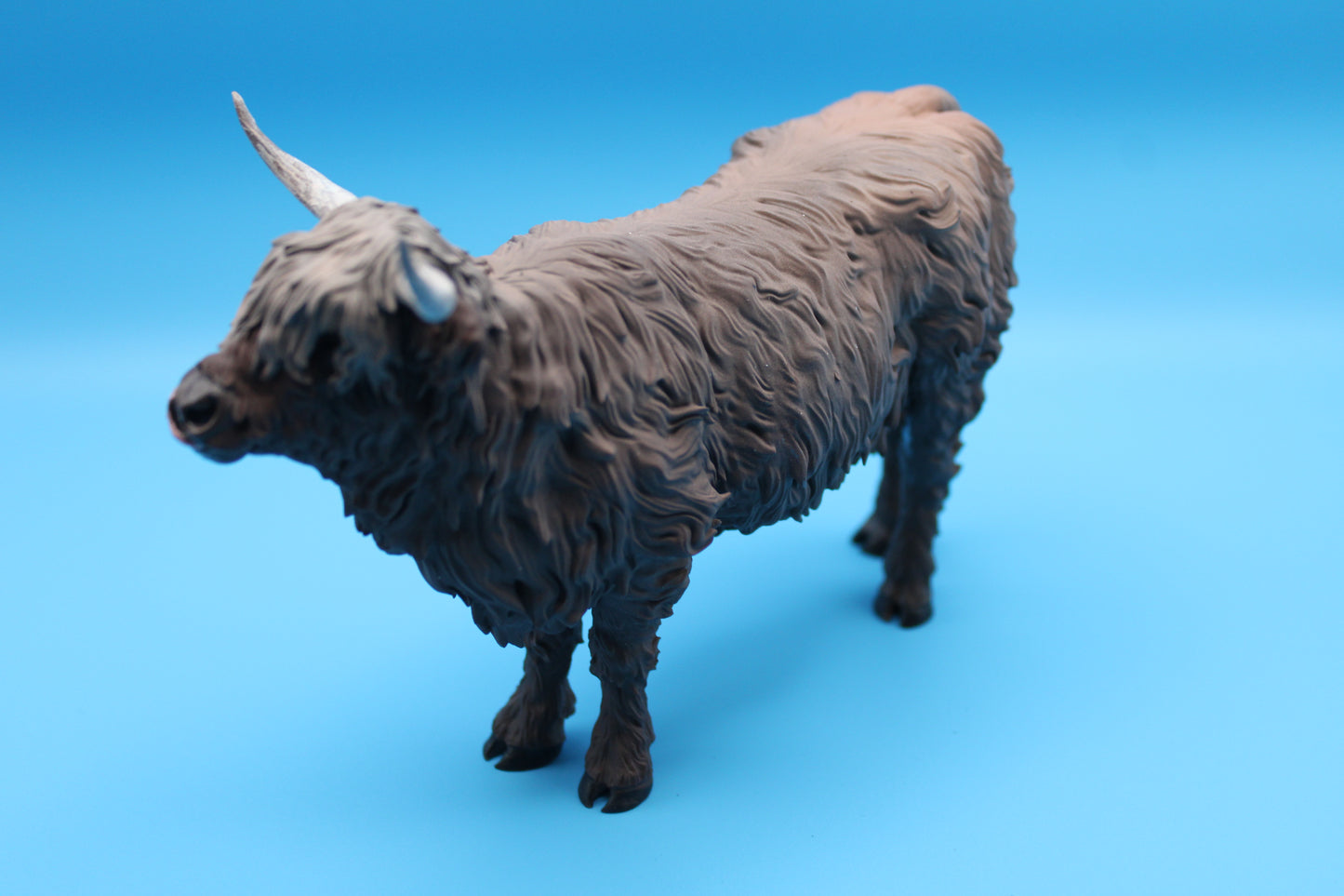 Majestic Highland Cow – Hand-Painted Wildlife Sculpture