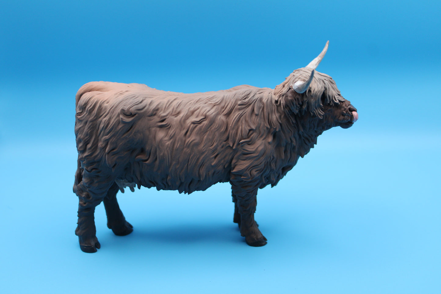 Majestic Highland Cow – Hand-Painted Wildlife Sculpture