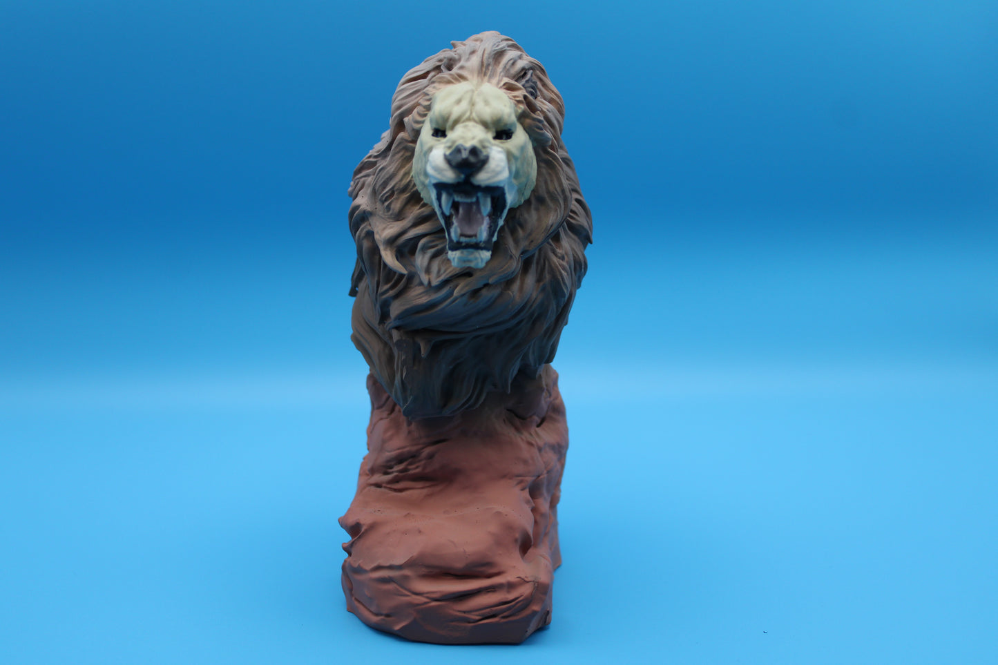 King of the Wild – Hand-Painted Roaring Lion Bust